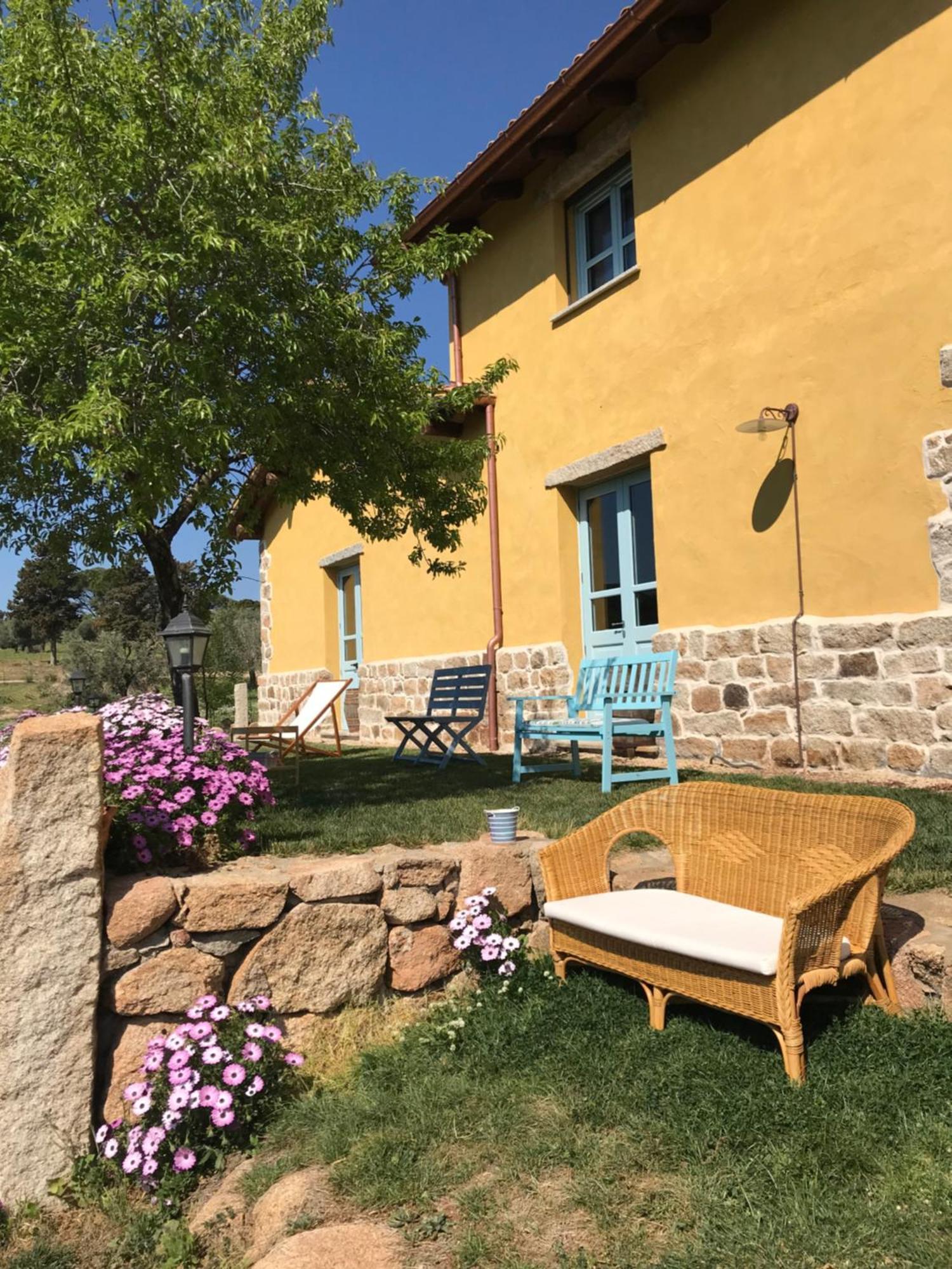 Agriturismo Is Conchisceddas Gonnosfanàdiga Zewnętrze zdjęcie